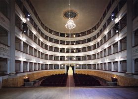 teatro pacini interno